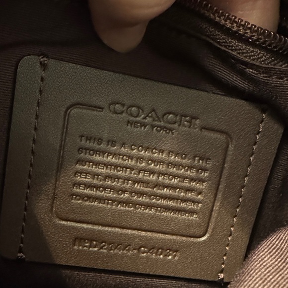 Coach Heritage Pack - Chambray Denim and Navy Leather - Picture 12 of 15